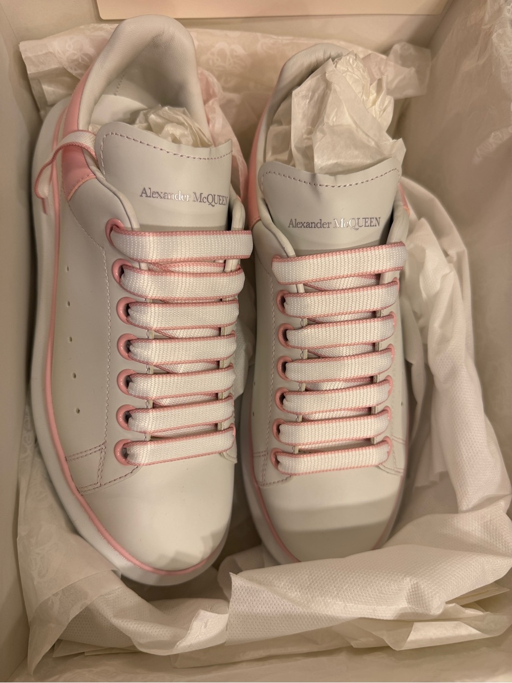 Alexander McQUEEN White Leather Sneakers with Pink Trim